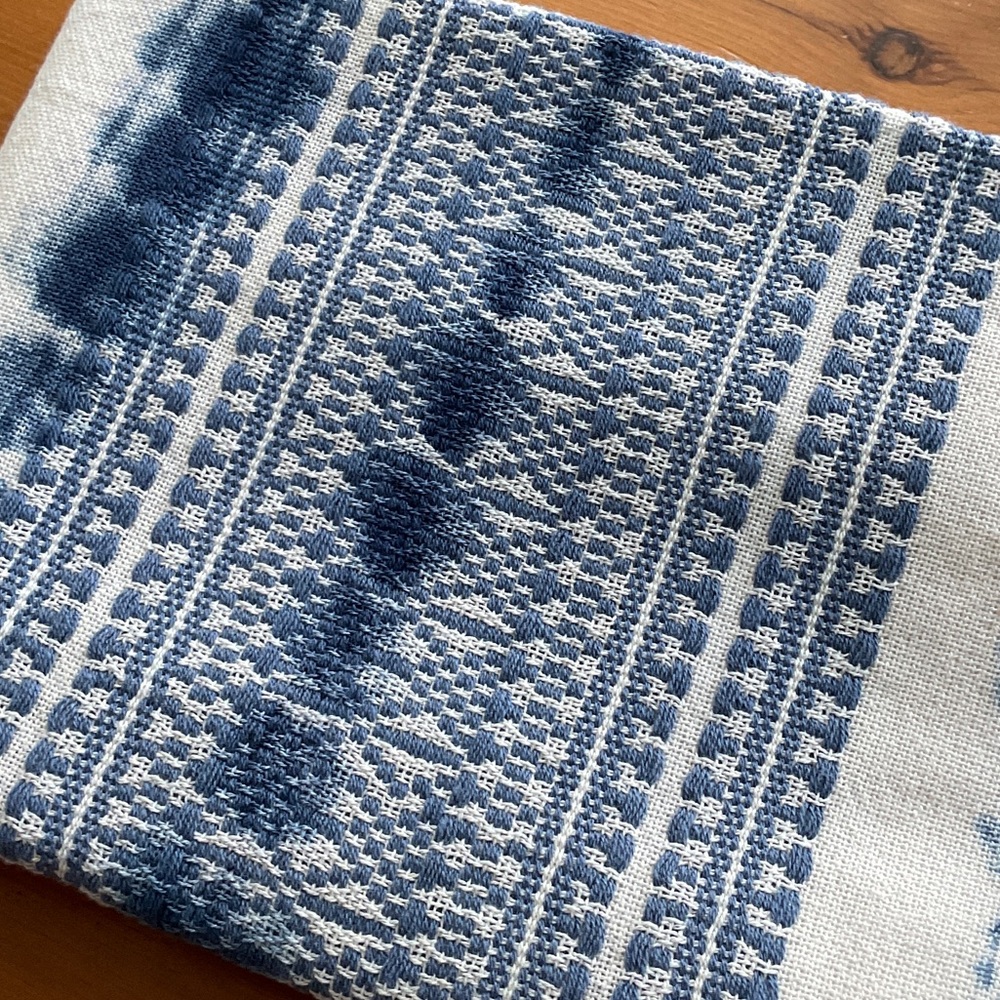 NWOT 2 Anthropologie standard pillow shams - Picture 7 of 7